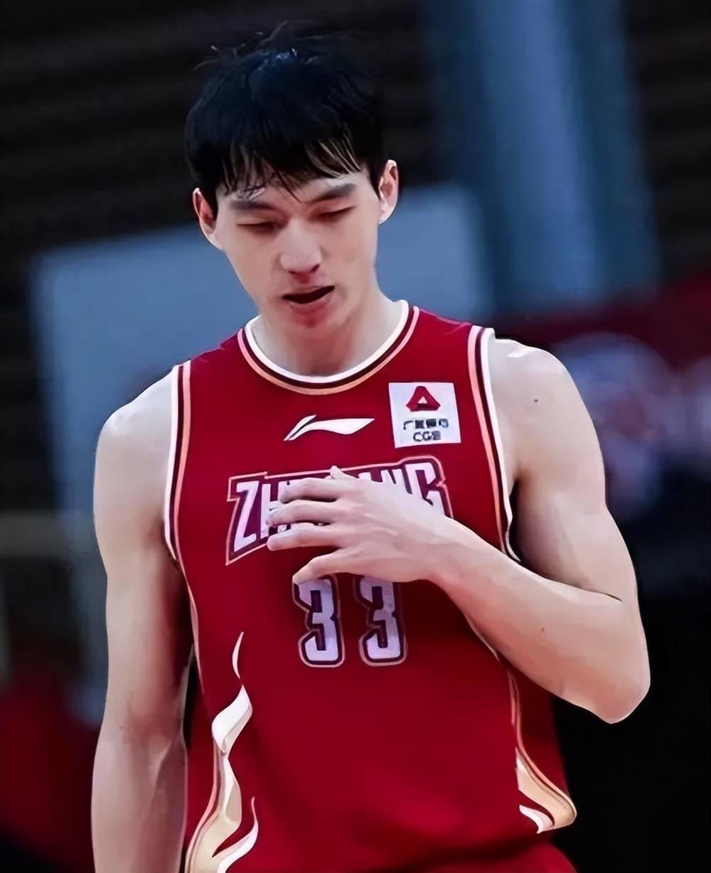 全明星赛倒计时;深圳男篮关键时刻回应争议;细节引发关注;媒体盛赞;团队化学反应显著的简单介绍 全明星赛倒计时;深圳男篮关键时刻回应争议;细节引发关注;媒体盛赞;团队化学反应显著的简单介绍